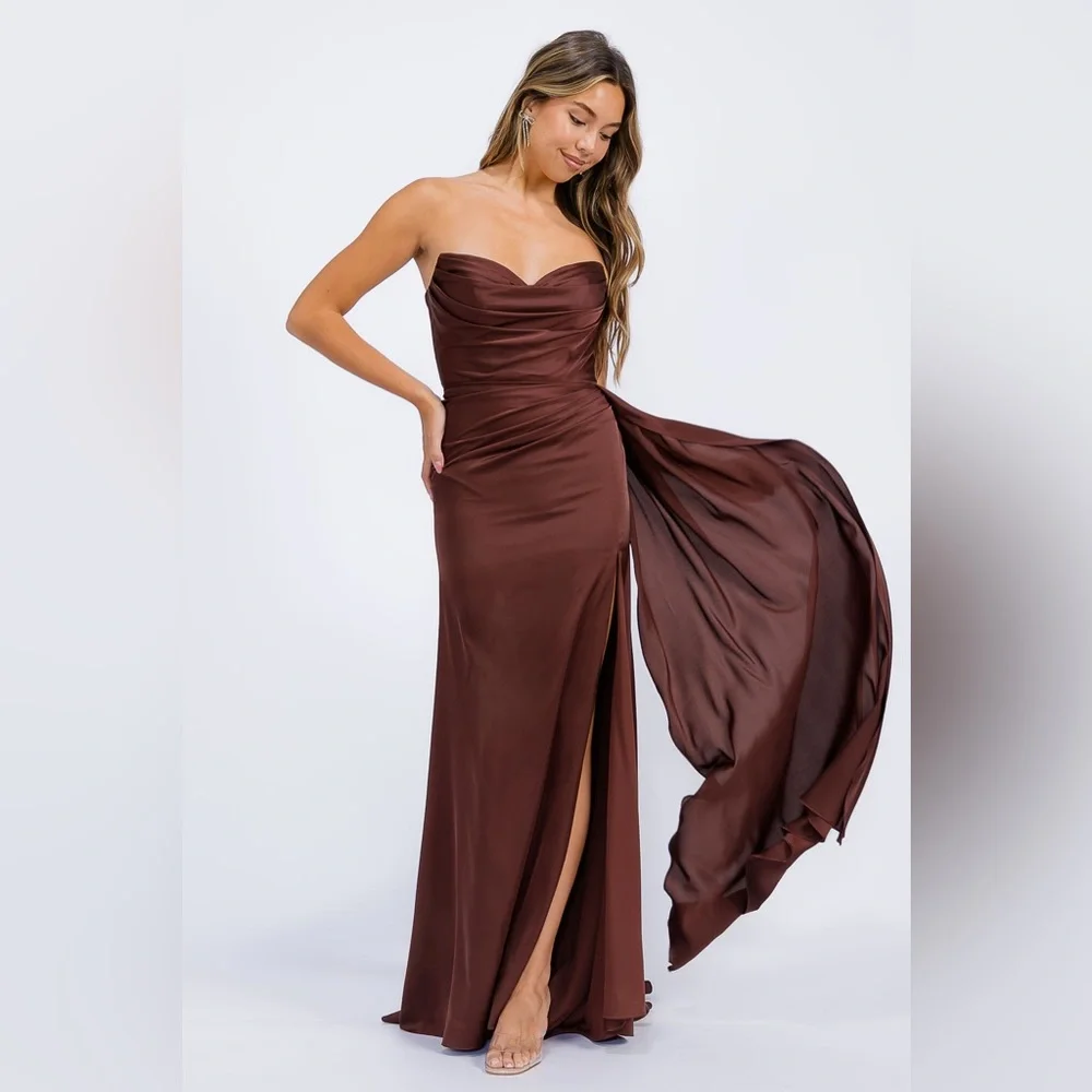 Elegant Strapless Brown Dress - Picture 2 of 5